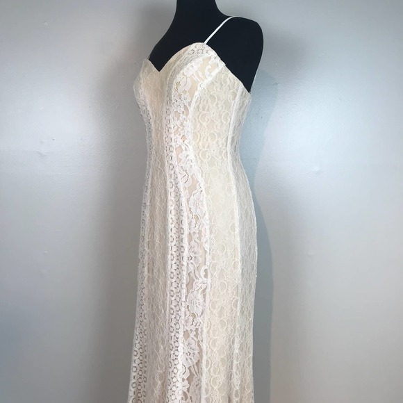 DB Studio Mixed Lace Sheath Gown Dress - Picture 6 of 12